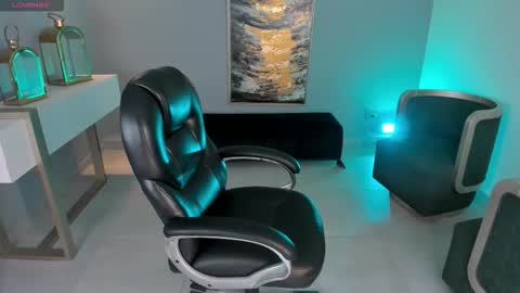 Miley Cruz  IG miley model23 online show from November 6, 9:29 pm