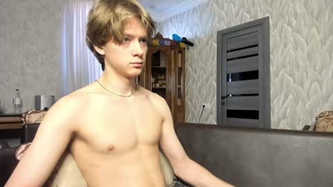 Isaac online show from June 16, 4:49 am