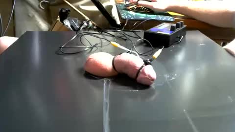 milk me dry online show from December 28, 5:23 am