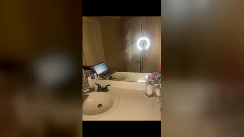 milkmarie online show from November 28, 6:54 am