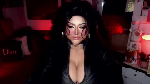 milkshakelavinia online show from February 2, 3:39 pm