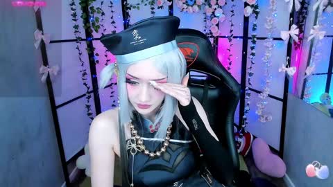 milky cute online show from February 4, 10:02 pm