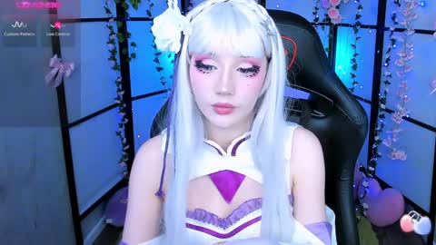 milky cute online show from February 8, 9:57 pm