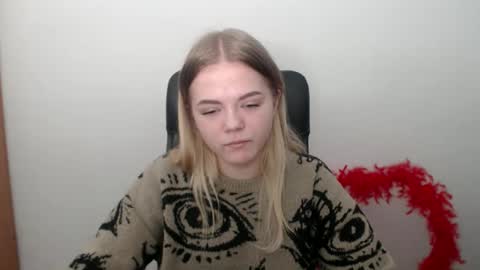 millaloveli online show from February 23, 8:16 am