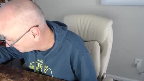 millenium0129 online show from December 4, 6:18 pm