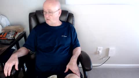 millenium0129 online show from June 14, 1:38 am