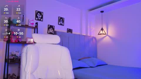 miller_vanessa_ online show from June 22, 9:00 pm