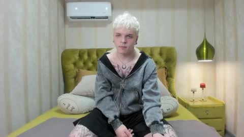 millerbilly online show from December 17, 8:04 pm