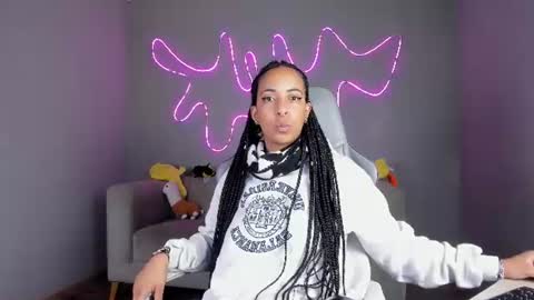 millie_volturi online show from June 22, 1:07 pm
