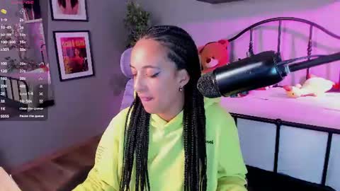 millie_volturi online show from July 20, 1:57 pm