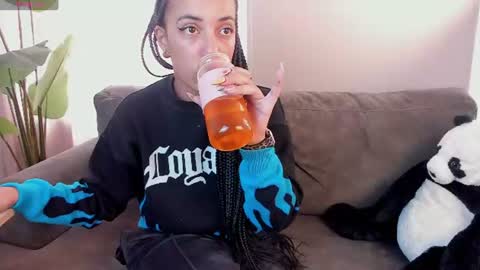 millie_volturi online show from July 13, 1:15 pm