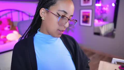 millie_volturi online show from July 28, 2:13 pm