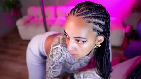 millie_volturi online show from July 4, 1:04 pm