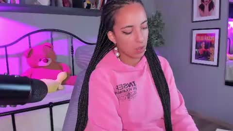 millie_volturi online show from July 25, 1:20 pm