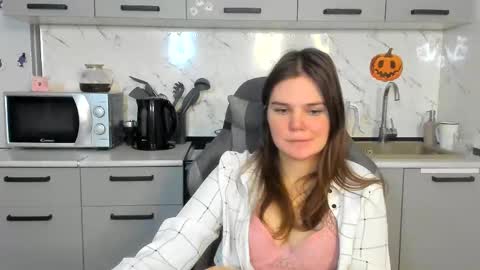 Snapshot of milly_brown_ chatting on February 14, 8:48 pm Welcome My name is Tina online show from February 14, 8:48 pm