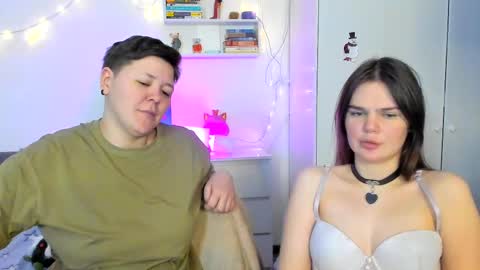 Snapshot of milly_brown_ chatting on February 16, 9:59 pm Welcome My name is Tina online show from February 16, 9:59 pm