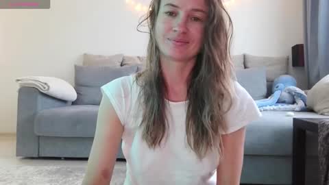 Snapshot of milly_browski chatting on October 10, 1:50 pm milly_browski online show from October 10, 1:50 pm