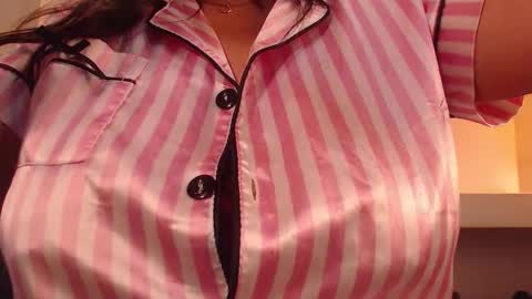 Milu Wallace  online show from November 13, 2:14 am