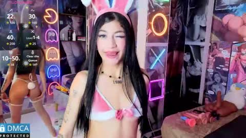 mily_g online show from May 15, 8:16 pm