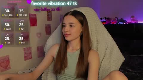 Emily online show from April 5, 7:22 pm