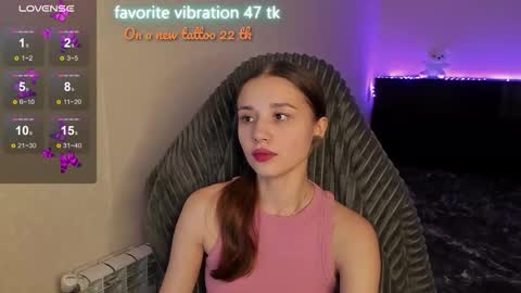 Snapshot of milyamess chatting on September 21, 7:51 pm Emily online show from September 21, 7:51 pm