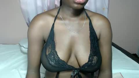 mimiebony online show from May 15, 7:39 am