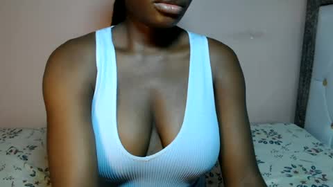 mimiebony online show from June 13, 7:19 am