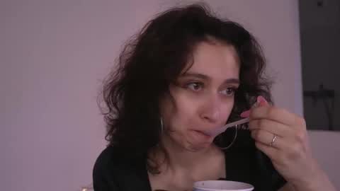  IRIS  online show from December 5, 9:41 am