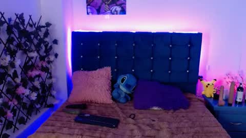 minami_nakamura online show from March 6, 9:42 pm