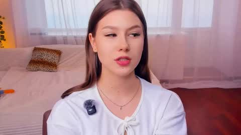 Mindi online show from October 15, 7:21 am