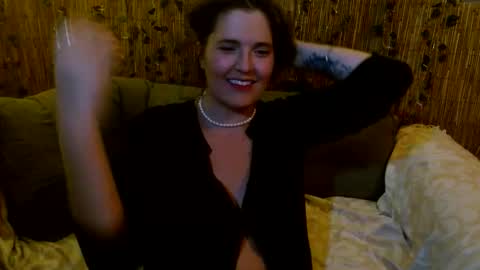 Mindy online show from November 17, 7:44 am