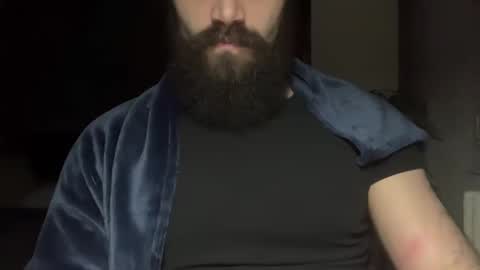 Snapshot of mingo_in_wonderland chatting on December 10, 11:30 pm Lance online show from December 10, 11:30 pm