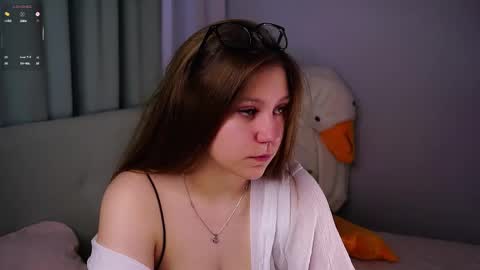 Mary online show from April 16, 1:28 am