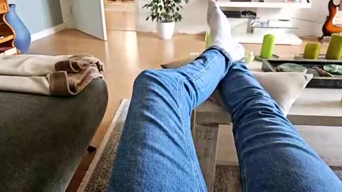 Jesse J. online show from September 14, 2:18 pm