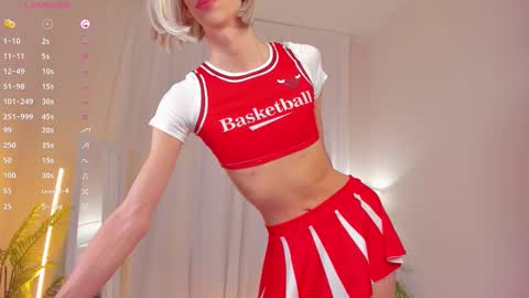 Lianna online show from November 23, 7:39 am