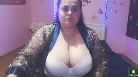 mira_cle_ online show from June 12, 8:24 am