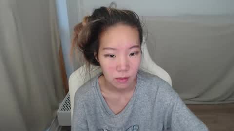 mira_g online show from December 4, 11:54 am