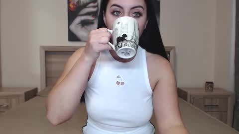 mira_jade online show from September 15, 6:15 am