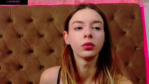 mira_lynxx online show from January 16, 5:27 am