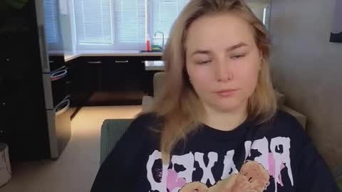 Mira online show from March 22, 1:31 am