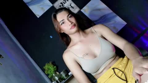 Zoey online show from May 14, 6:33 am