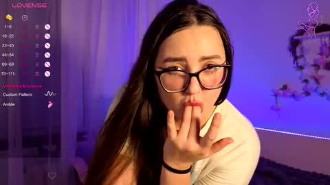 miraluccian online show from September 12, 6:43 pm