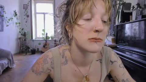 miranda2_0 online show from April 2, 10:44 am