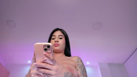 miranda_crawfor online show from April 11, 7:45 am