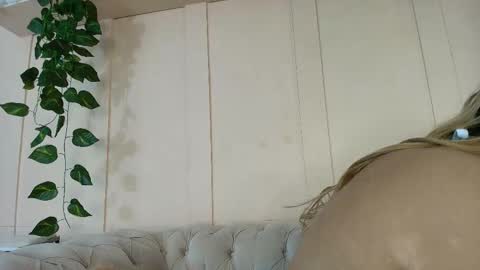 Miranda online show from December 4, 12:38 pm