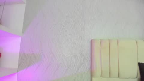 Miranda online show from March 12, 12:15 pm