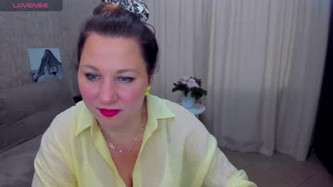 MirandaDyson online show from September 23, 10:09 am