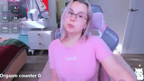 Kira online show from July 22, 3:03 pm