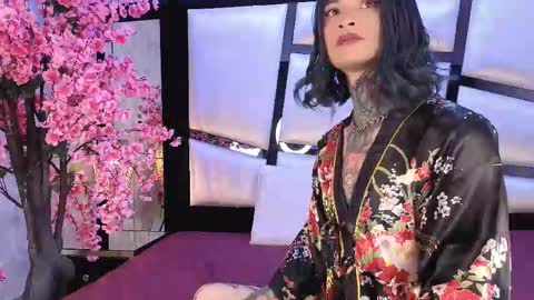     online show from March 7, 2:06 pm