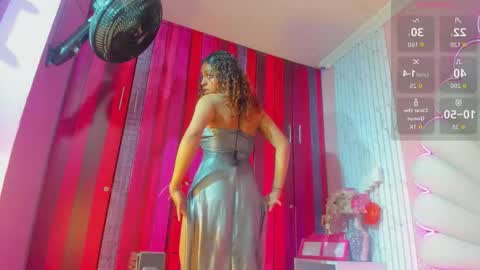 miss__smith_ online show from September 20, 7:06 pm